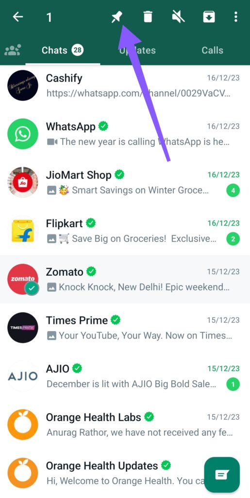 how to pin a chat to the top of the screen in WhatsApp